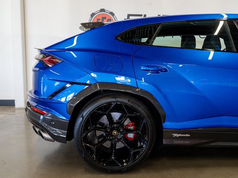 Used 2023 Lamborghini Urus Performante AWD/4WD image 15