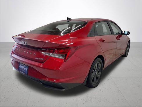 Used 2023 Hyundai Elantra Blue image 13