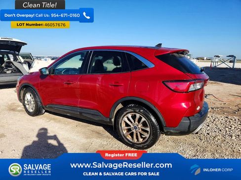 Used 2020 Ford Escape SE image 3