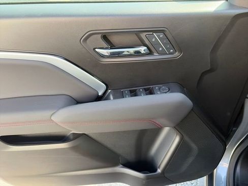 Used 2024 Chevrolet Colorado Z71 w/ Z71 Convenience Package 2 image 20