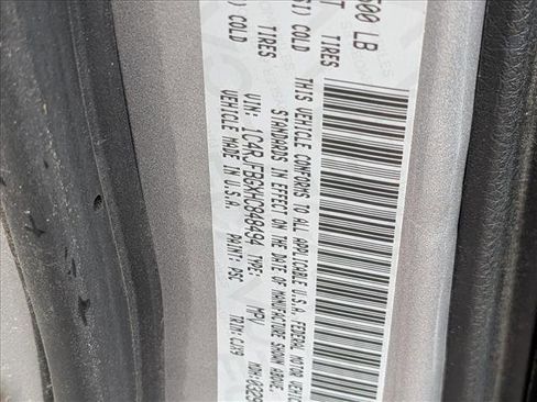 Used 2017 Jeep Grand Cherokee Limited image 15