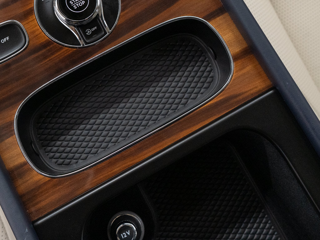 Certified 2022 Bentley Bentayga AWD/4WD image 34