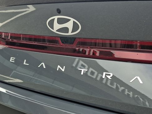 New 2026 Hyundai Elantra Sport FWD image 11