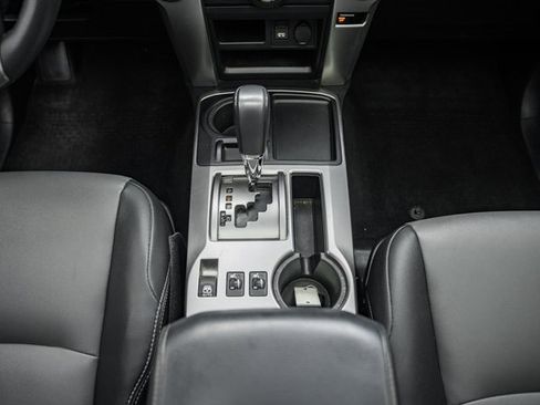 Used 2022 Toyota 4Runner SR5 Premium image 30