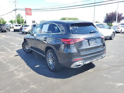 Used 2023 Mercedes-Benz GLC 300 4MATIC image 3