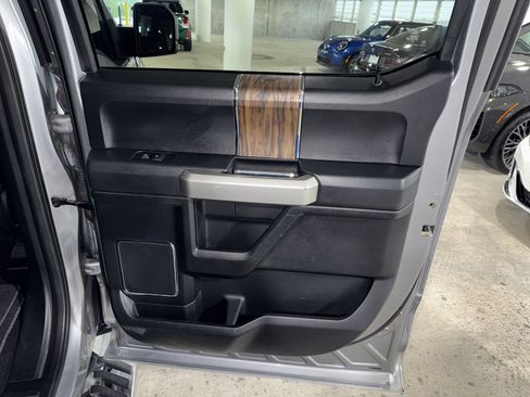Used 2020 Ford F150 Lariat w/ Equipment Group 502A Luxury AWD/4WD image 11