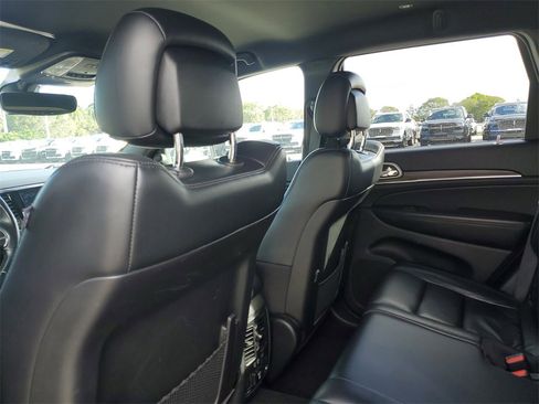 Used 2019 Jeep Grand Cherokee Limited image 11