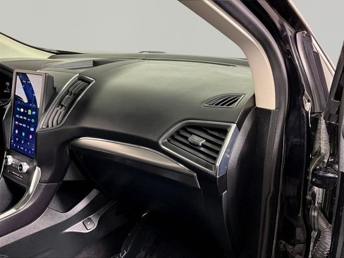 Used 2024 Ford Edge Titanium AWD/4WD image 26