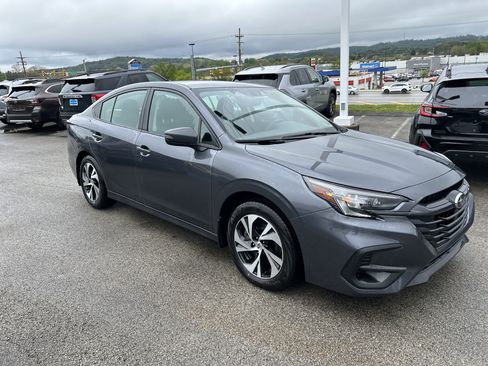 Certified 2025 Subaru Legacy Premium w/ Popular Package #1A AWD/4WD image 3