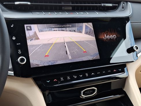 New 2026 Jeep Grand Cherokee L Limited image 14