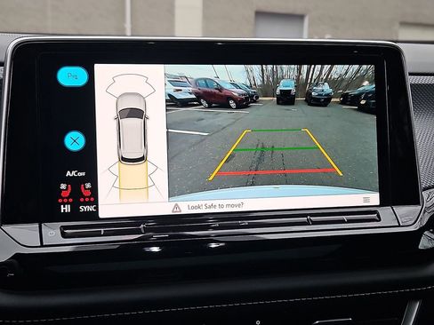 Certified 2024 Volkswagen Atlas Cross Sport SEL R-Line image 21