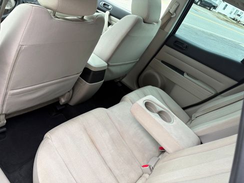 Used 2011 MAZDA CX-7 i Sport w/ Convenience Pkg image 14