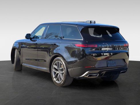 Used 2023 Land Rover Range Rover Sport SE AWD/4WD image 4