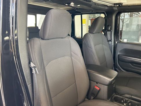 Used 2023 Jeep Gladiator Sport image 22