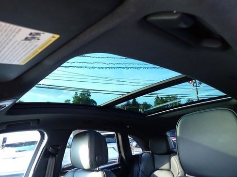 Used 2022 Porsche Macan image 24