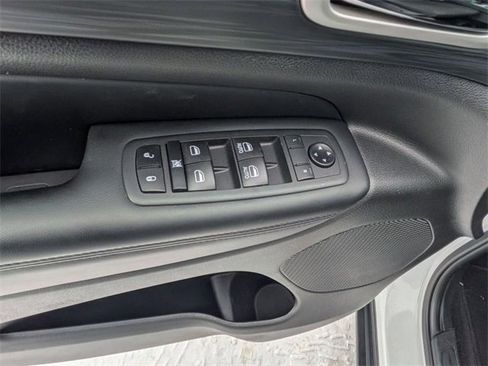 Certified 2020 Jeep Grand Cherokee Laredo w/ Security & Convenience Group image 15