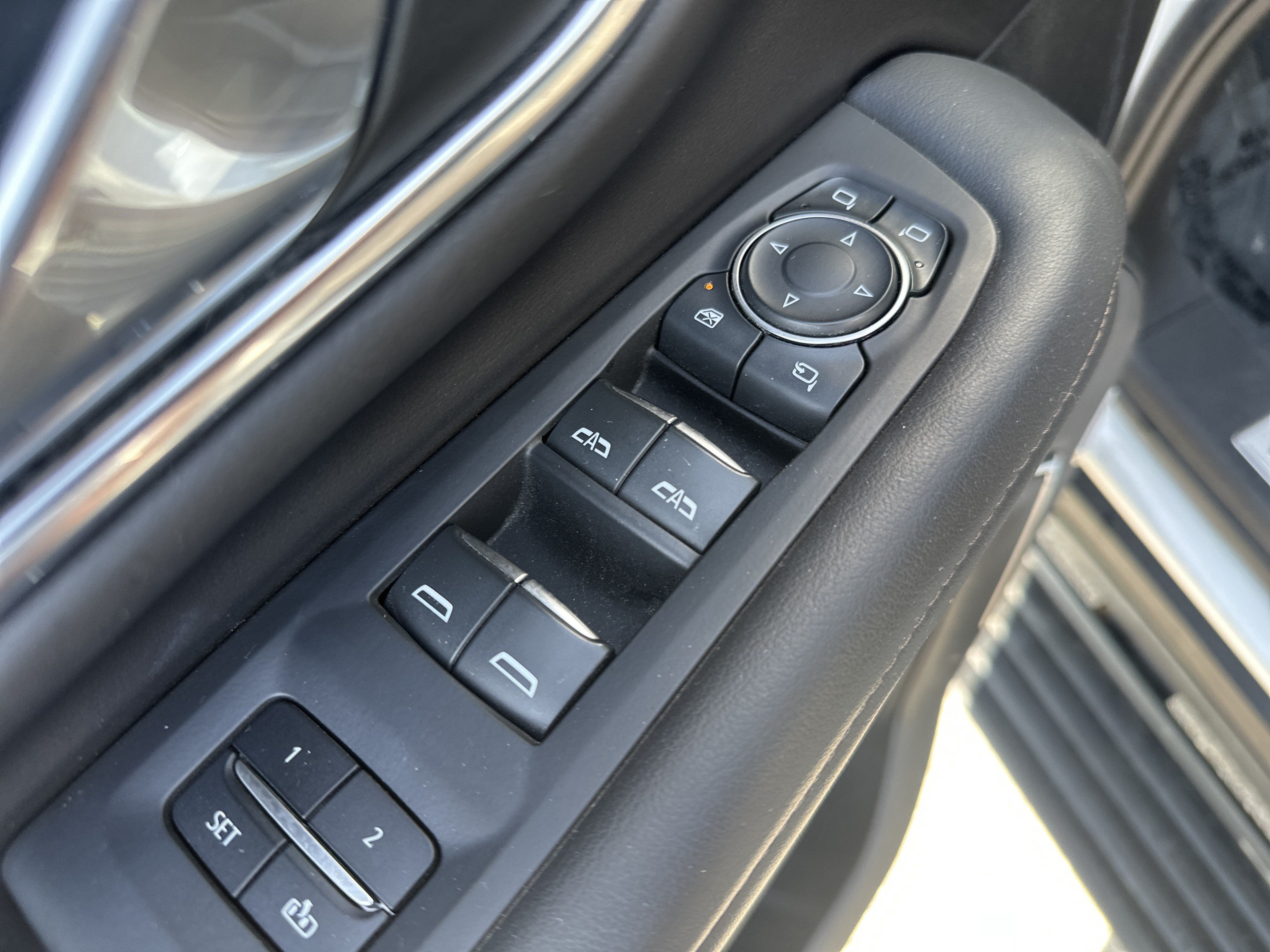Used 2023 Chevrolet Tahoe High Country w/ Advanced Technology Package AWD/4WD image 16