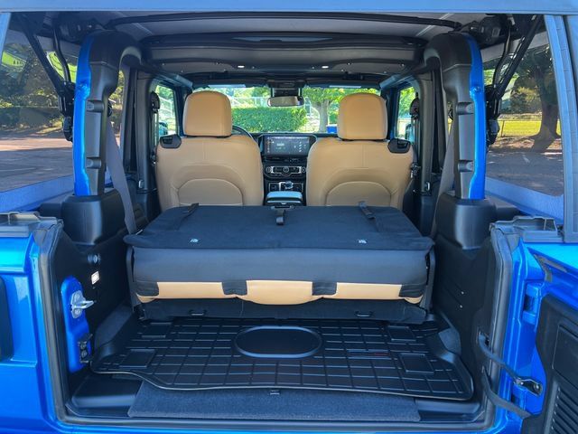 Used 2025 Jeep Wrangler Sport AWD/4WD image 31