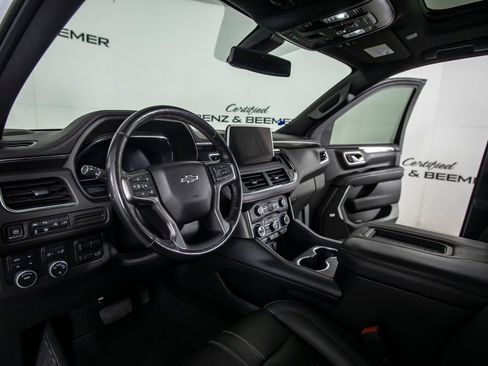 Used 2022 Chevrolet Suburban RST w/ Sport Performance Package image 27