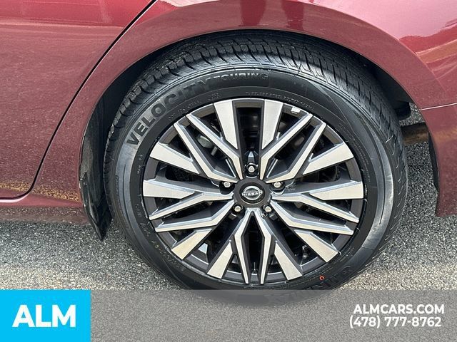 Used 2025 Nissan Altima 2.5 SV FWD image 22