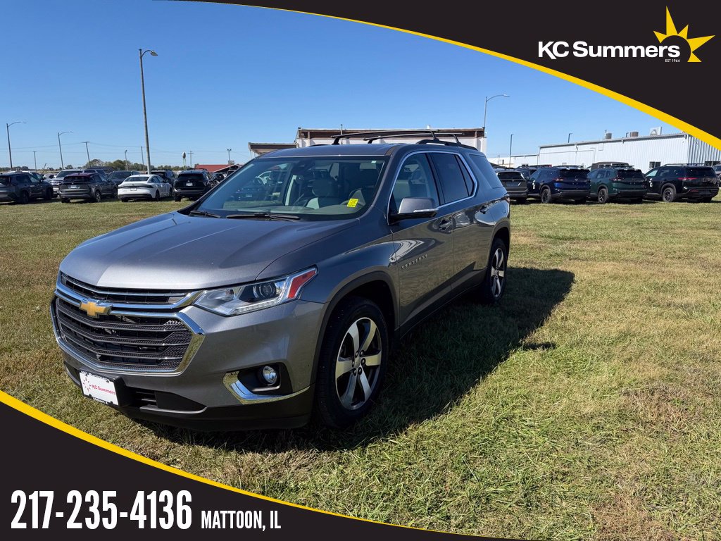 Used 2020 Chevrolet Traverse LT w/ LT Premium Package AWD/4WD image 1