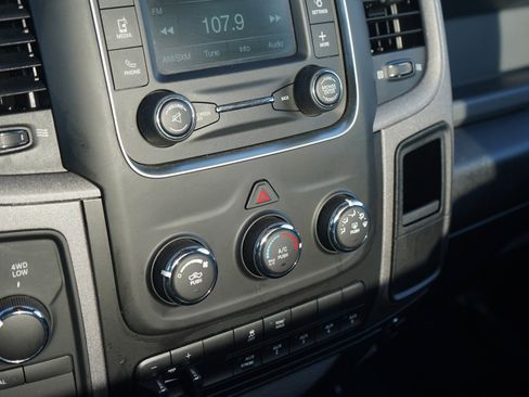 Used 2017 RAM 2500 Tradesman w/ Chrome Appearance Group AWD/4WD image 25