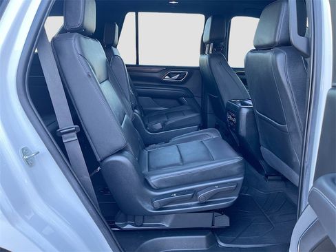 Used 2022 Chevrolet Tahoe Z71 w/ Luxury Package image 31