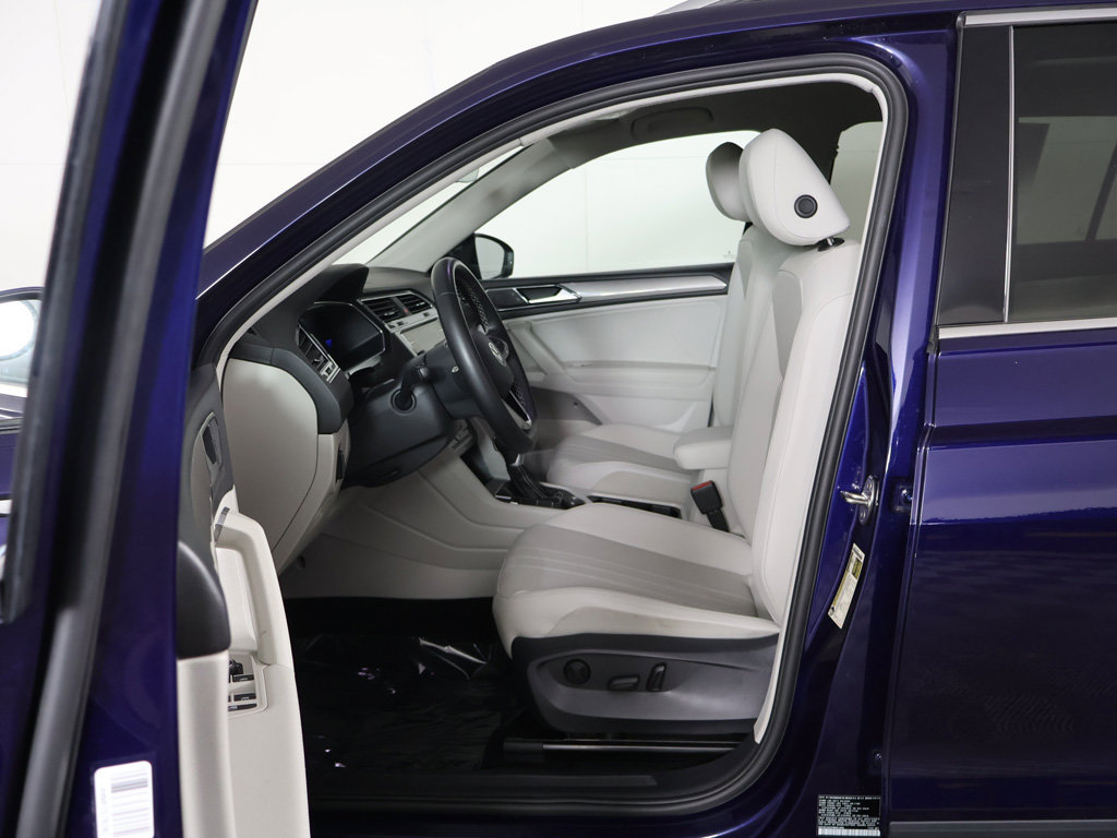 Used 2023 Volkswagen Tiguan SE AWD/4WD image 27