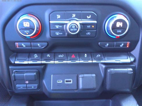 Used 2019 Chevrolet Silverado 1500 RST AWD/4WD image 17