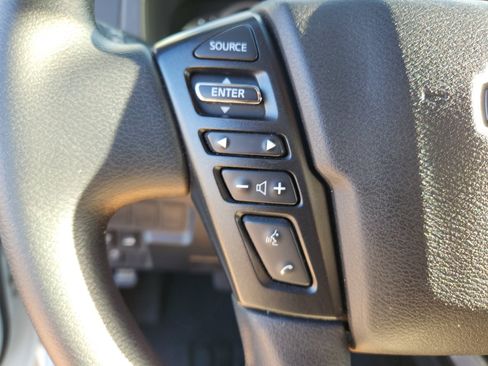 Used 2023 Nissan Frontier SV image 19