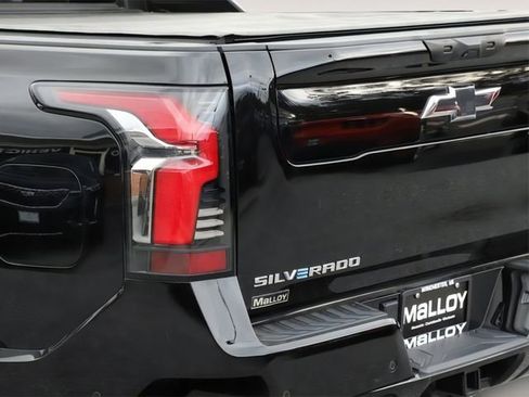 Used 2024 Chevrolet Silverado EV RST AWD/4WD image 15