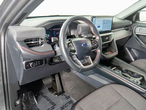Used 2025 Ford Explorer ST-Line image 13