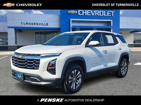 Certified 2026 Chevrolet Equinox LT FWD image 1