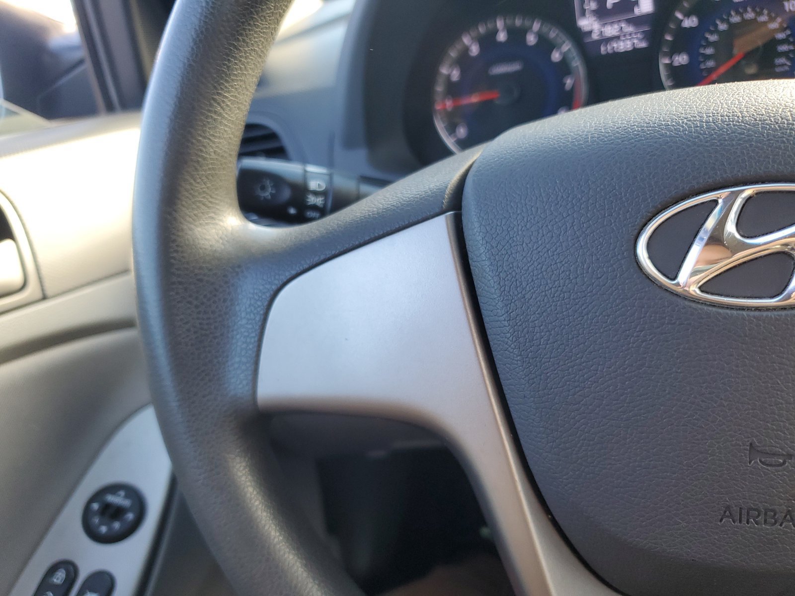 Used 2017 Hyundai Accent SE FWD image 21