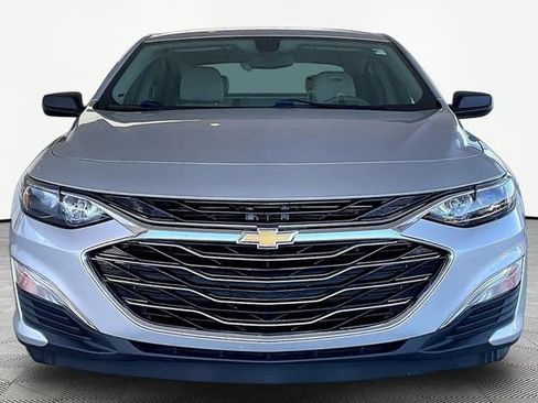 Used 2019 Chevrolet Malibu LS FWD image 2