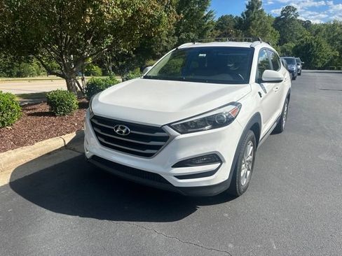 Used 2017 Hyundai Tucson SE w/ SE Popular Package 02 AWD/4WD image 4