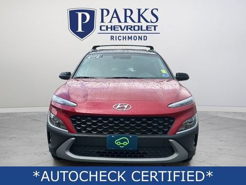 Used 2023 Hyundai Kona SEL AWD/4WD image 2