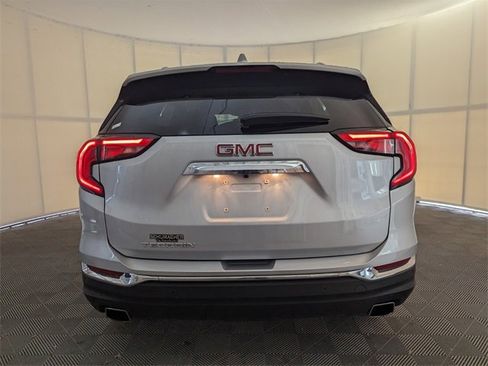 Used 2018 GMC Terrain SLT w/ Preferred Package image 12