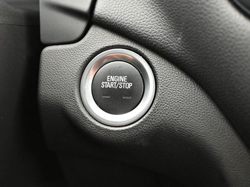 Used 2024 Chevrolet Equinox LT AWD/4WD image 20