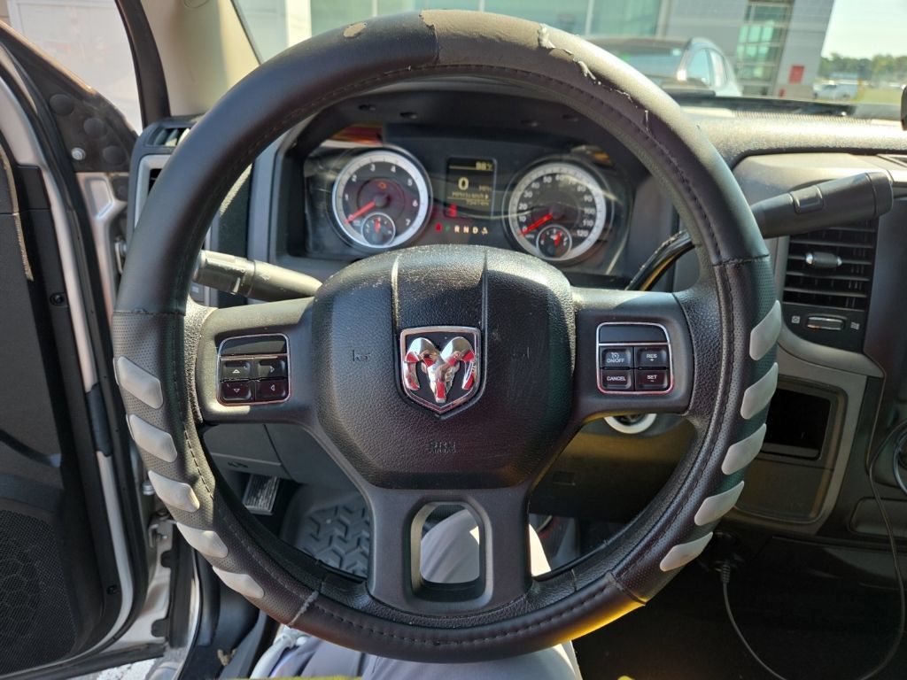 Used 2014 RAM 1500 Express RWD image 13