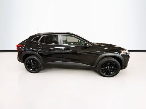 Used 2024 Chevrolet Trax ACTIV image 5