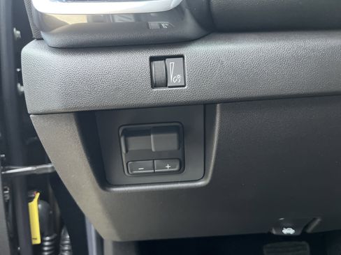 New 2026 GMC Canyon Elevation w/ Convenience Package image 22