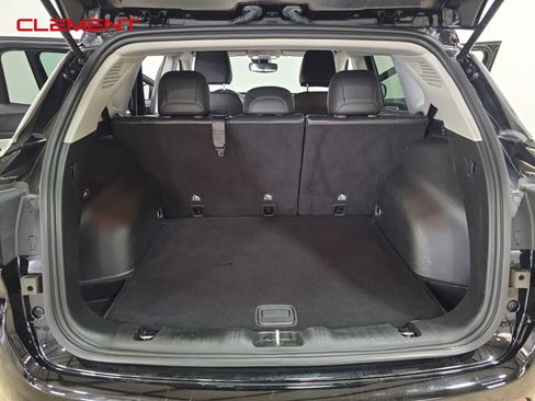 Used 2022 Jeep Compass Limited image 9