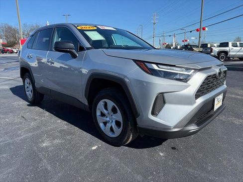 Certified 2025 Toyota RAV4 LE AWD/4WD image 1