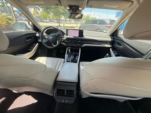 Used 2023 Honda Accord Touring image 5