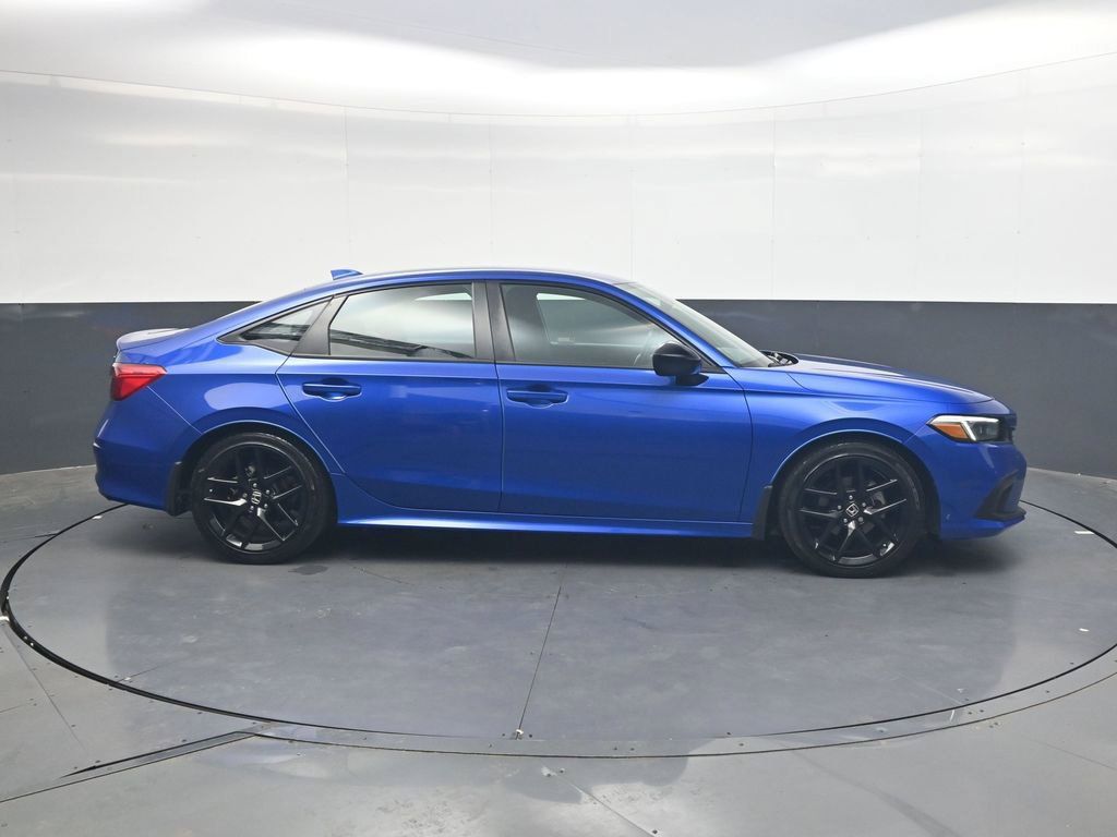 Used 2023 Honda Civic Sport image 3