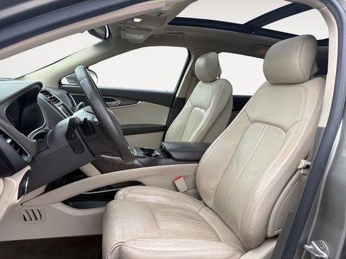 Used 2016 Lincoln MKX Reserve w/ Equipment Group 102A AWD/4WD image 9