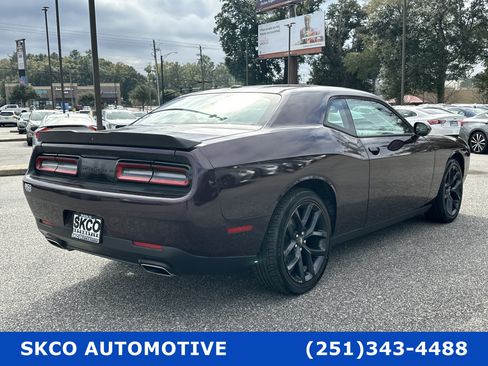 Used 2020 Dodge Challenger SXT w/ Blacktop Package image 5