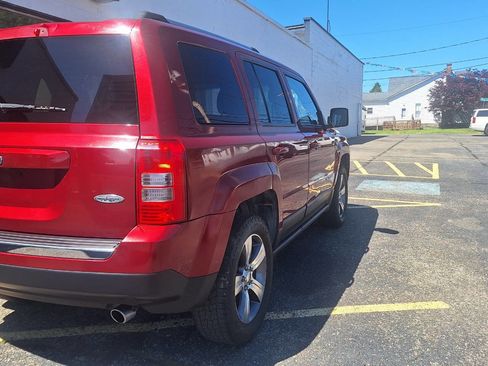 Used 2016 Jeep Patriot High Altitude AWD/4WD image 7