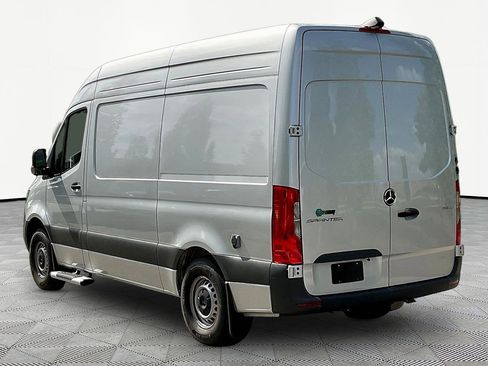 New 2024 Mercedes-Benz Sprinter 2500 w/ Acoustic Package image 4